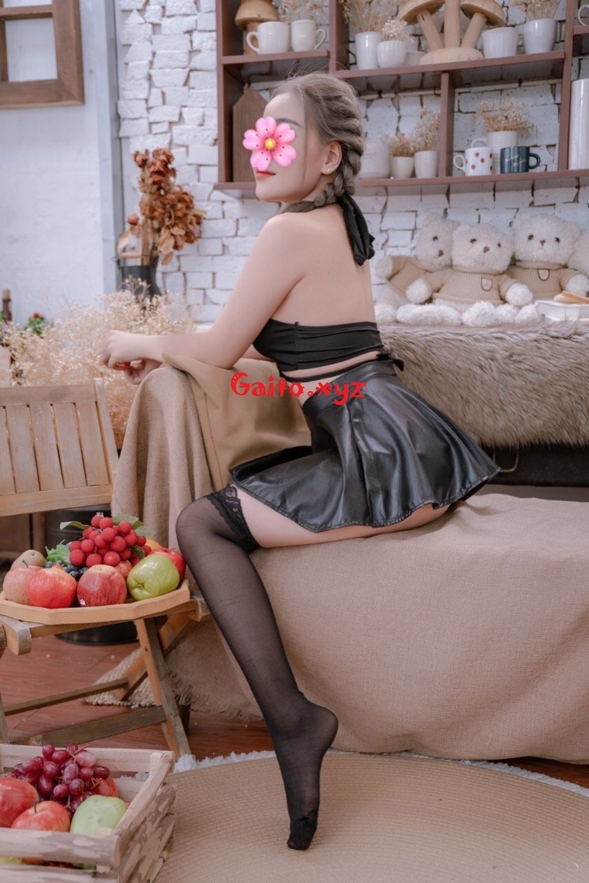 reup-anh-thu-sieu-dam-ngoan-nhiet-tinh-chieu-chuong-het-minh-2415791-original (1)