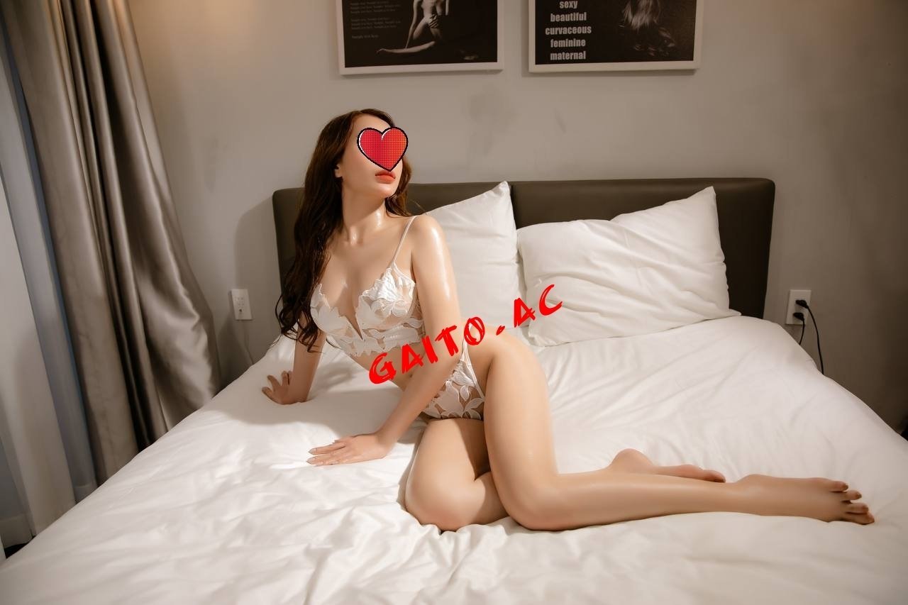 reup-ngoc-anh-nong-bong-cao-rao-dang-chuan-phuc-vu-ngot-ngao-2538751-original